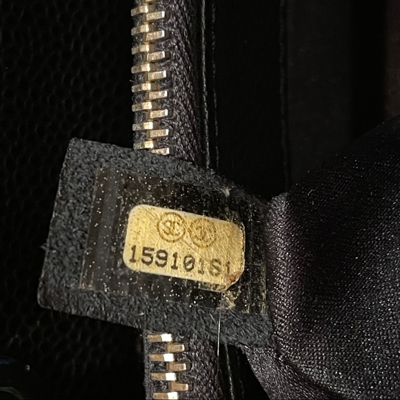 Chanel Black Caviar Grand Shopping Tote - Picture 16 of 16